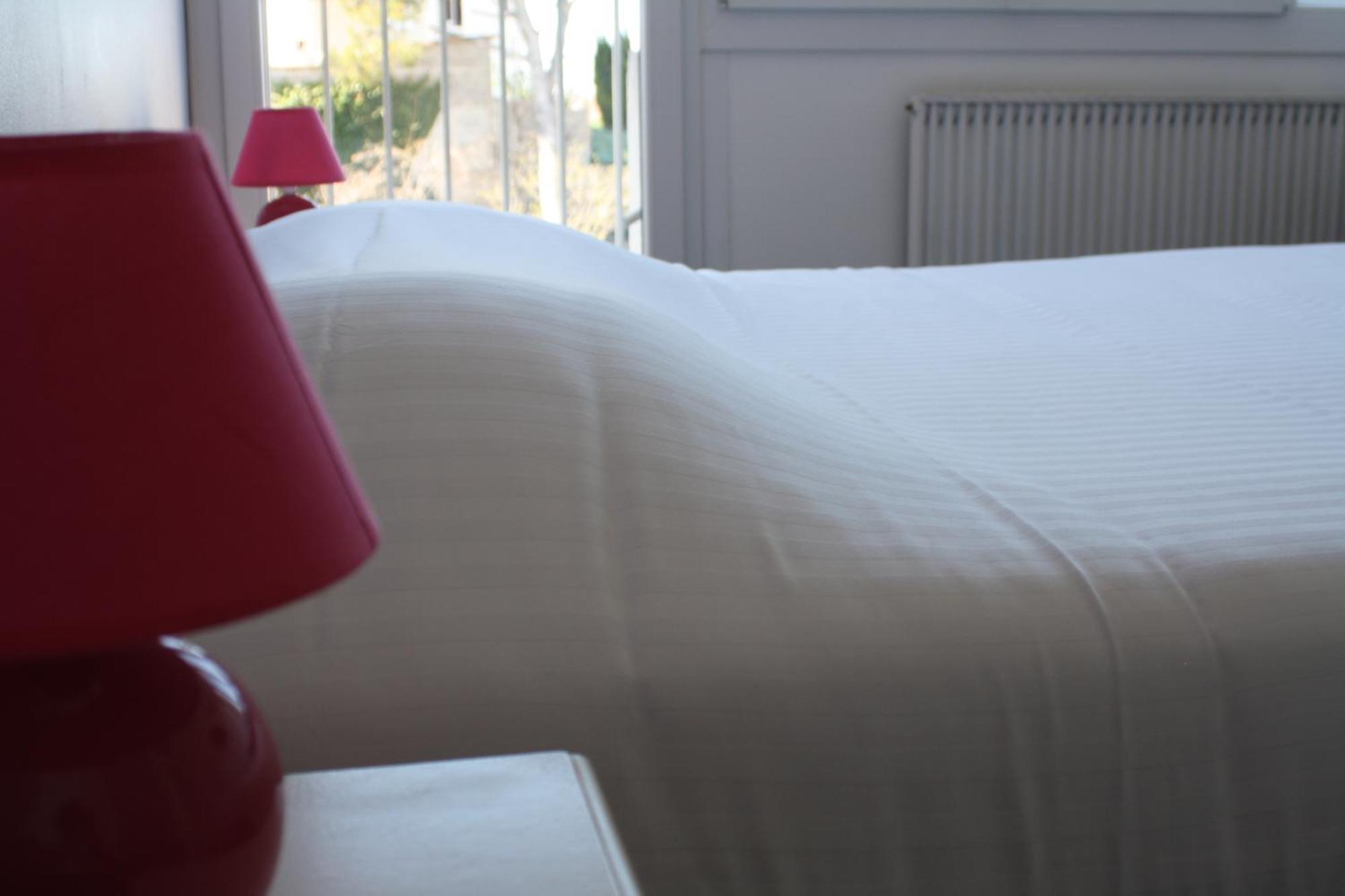Logis Hotel Du Midi ซาลง-เดอ-โพรวองซ์ ภายนอก รูปภาพ