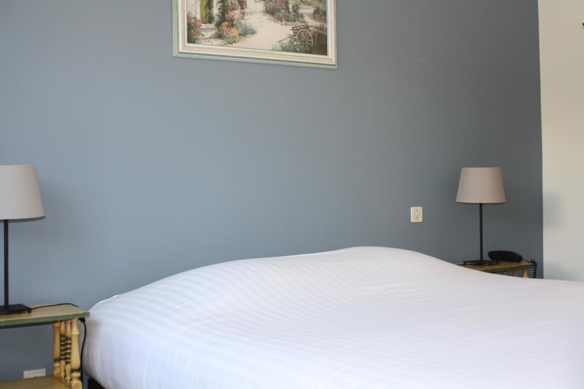 Logis Hotel Du Midi ซาลง-เดอ-โพรวองซ์ ภายนอก รูปภาพ