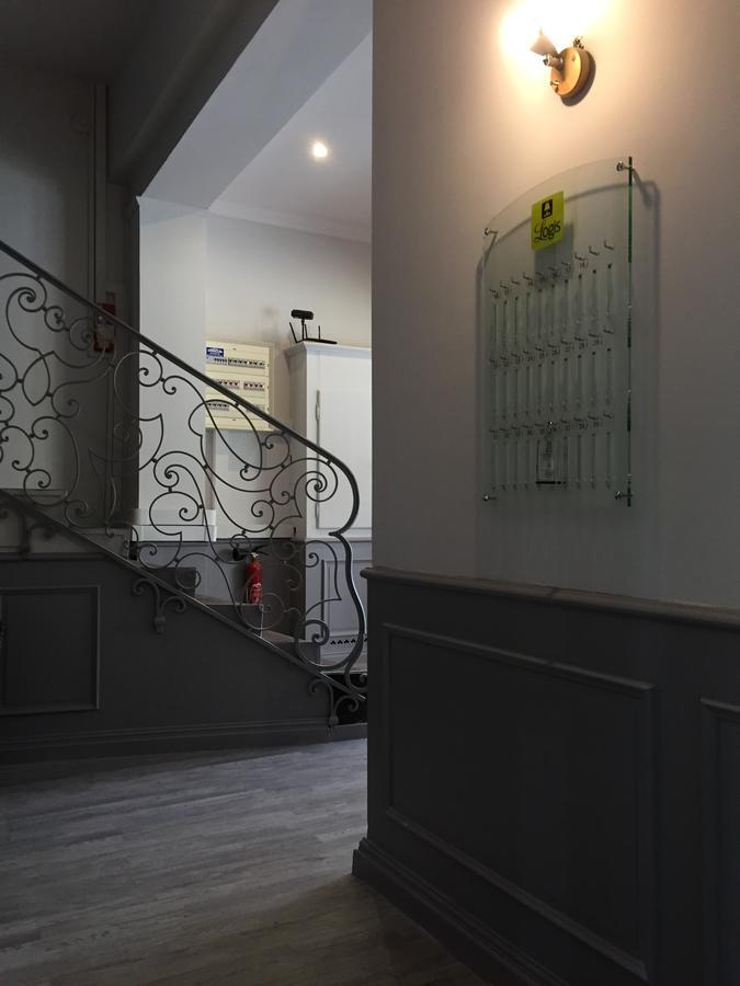Logis Hotel Du Midi ซาลง-เดอ-โพรวองซ์ ภายนอก รูปภาพ