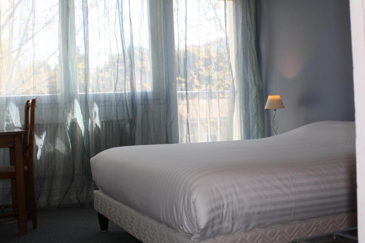 Logis Hotel Du Midi ซาลง-เดอ-โพรวองซ์ ภายนอก รูปภาพ